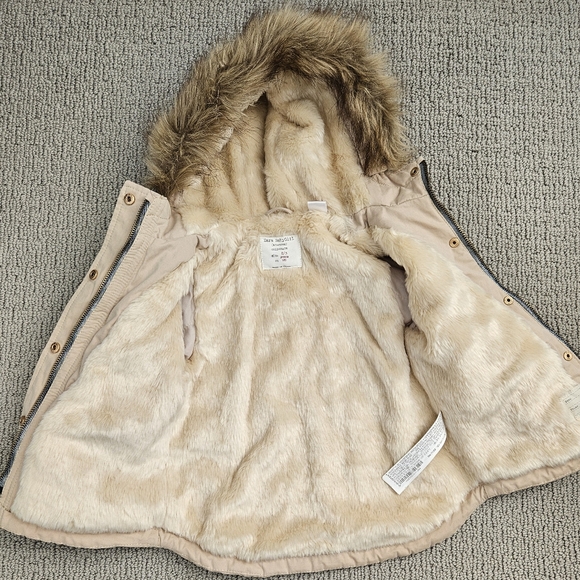 **SOLD**NWT Zara BabyGirl Jacket with Fur Size 2T/3T - Picture 3 of 5